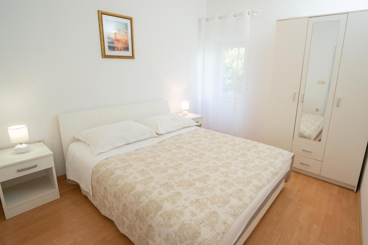 Ferienwohnung Kuca Za Odmor Denona Borovići Exterior foto