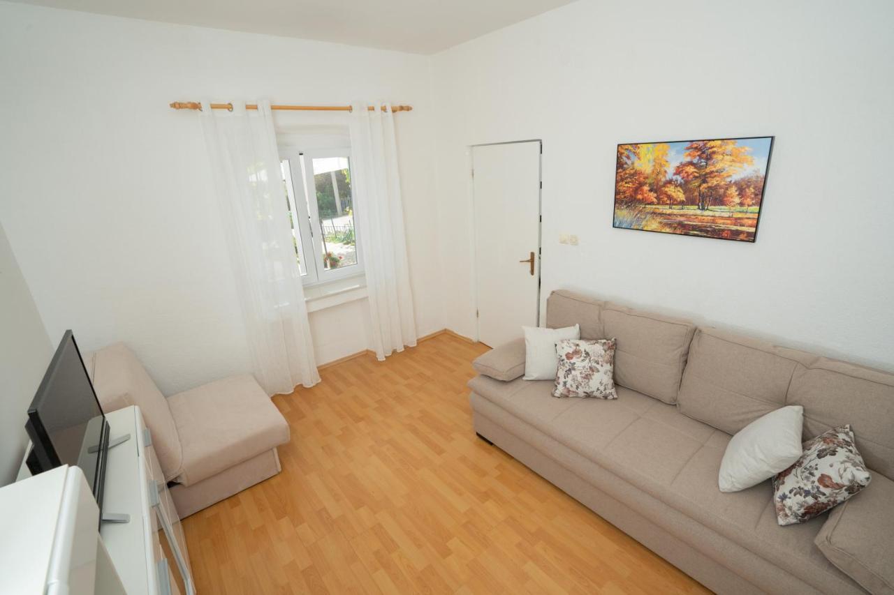 Ferienwohnung Kuca Za Odmor Denona Borovići Exterior foto